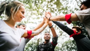 Organisez un team building inoubliable à Lyon pour renforcer la cohésion de votre équipe grâce à des activités ludiques et innovantes adaptées à tous.